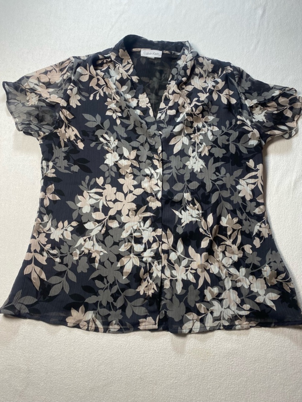Calvin Klein Black Floral V-Neck Short Sleeve Blouse. See description.